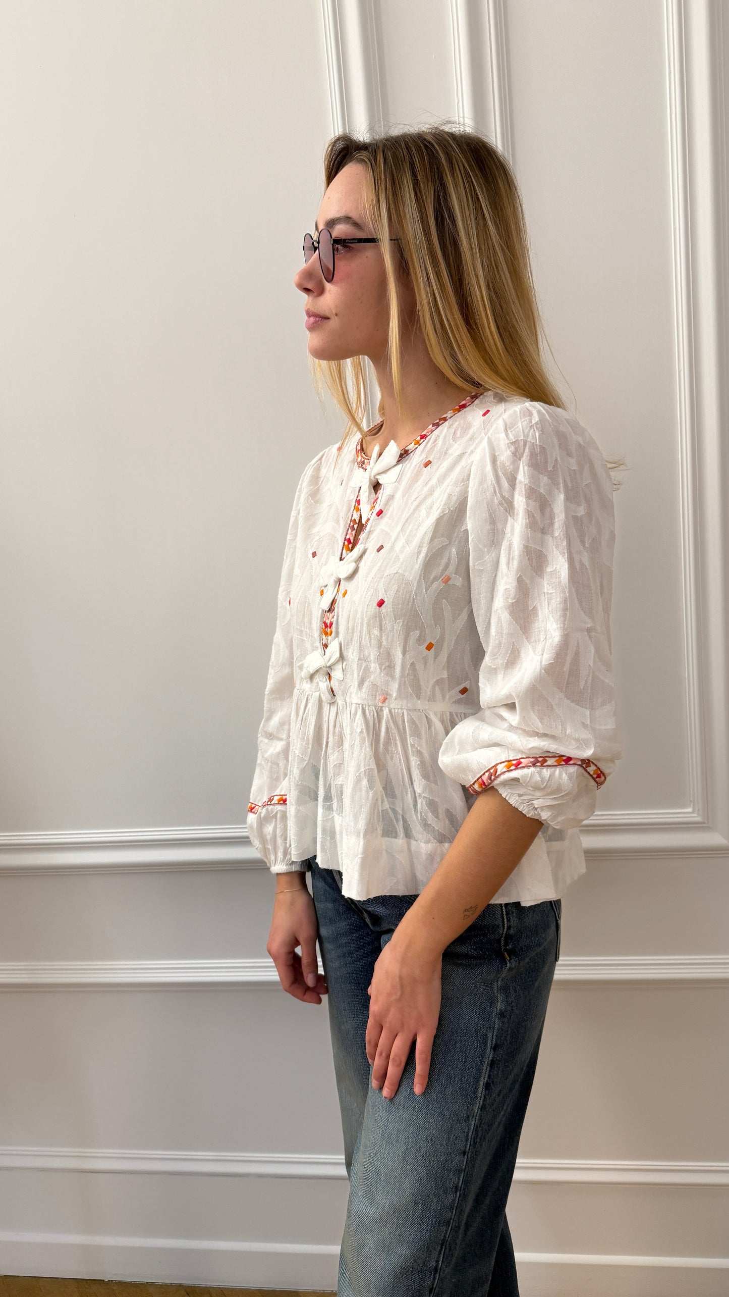 Blusa con Ricami