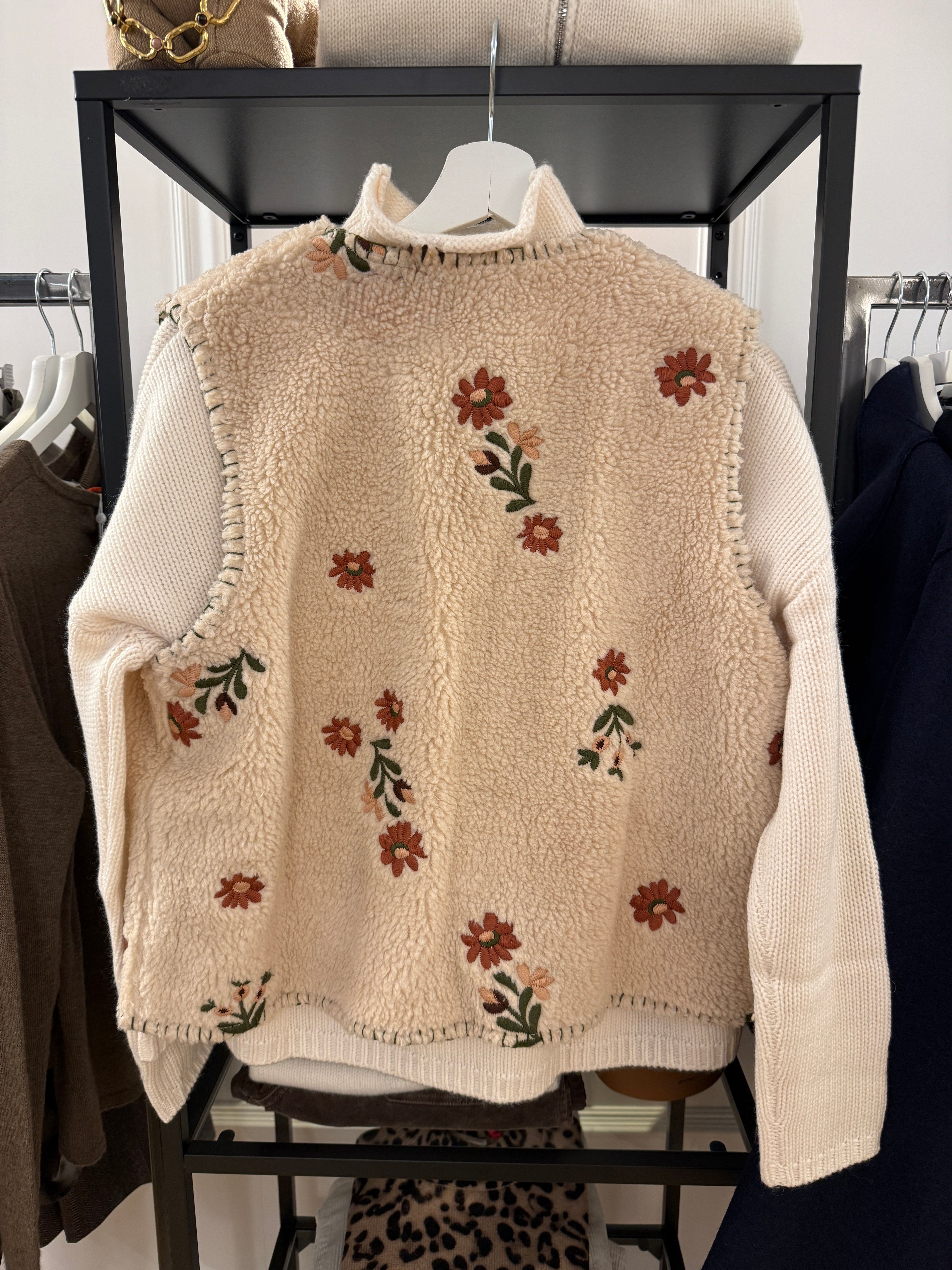 Gilet Ecomontone con Ricami