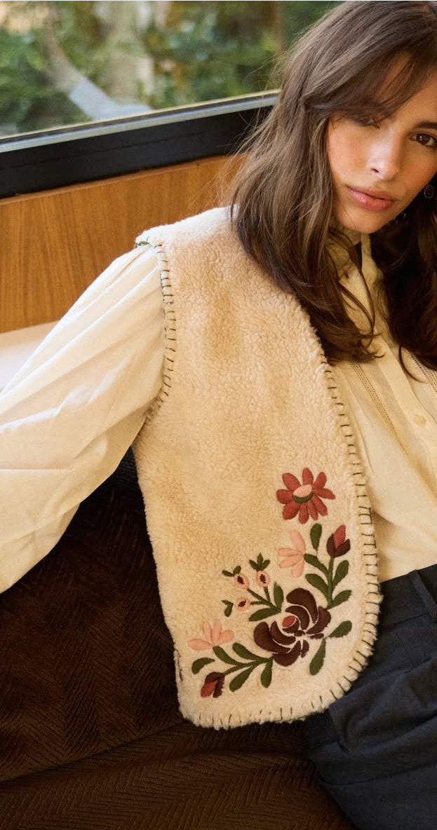 Gilet Ecomontone con Ricami