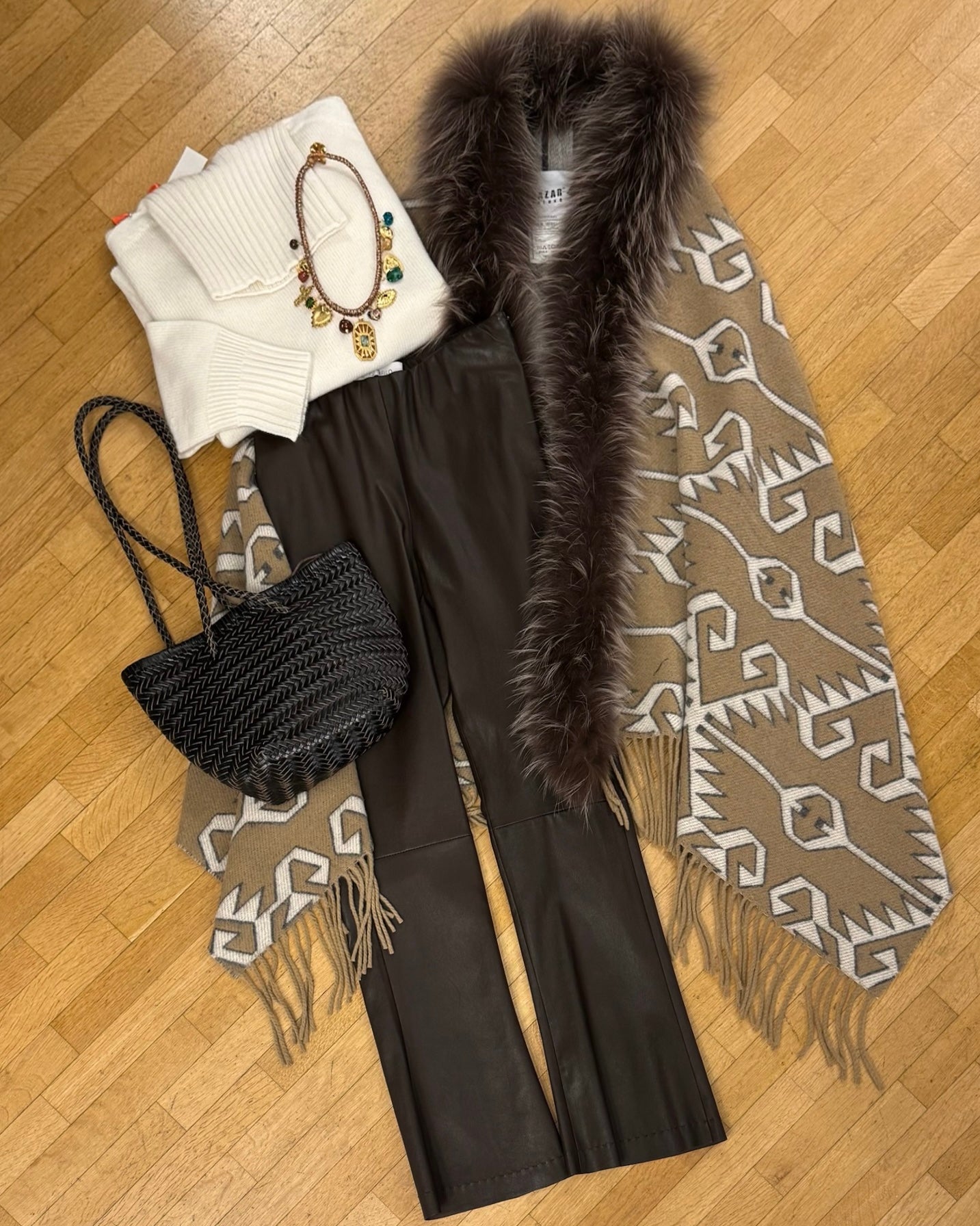 Cappa con Pelliccia e Frange